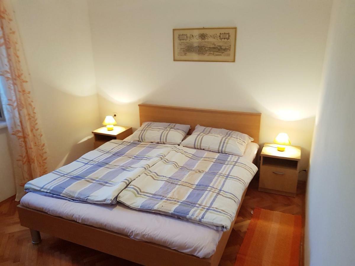 Apartment Brigitte Vrsi Eksteriør bilde